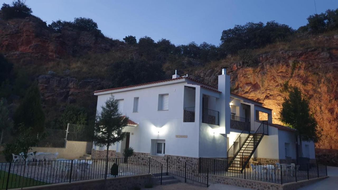 Casas Rurales La Carrasca 오사 데 몬티엘 외부 사진
