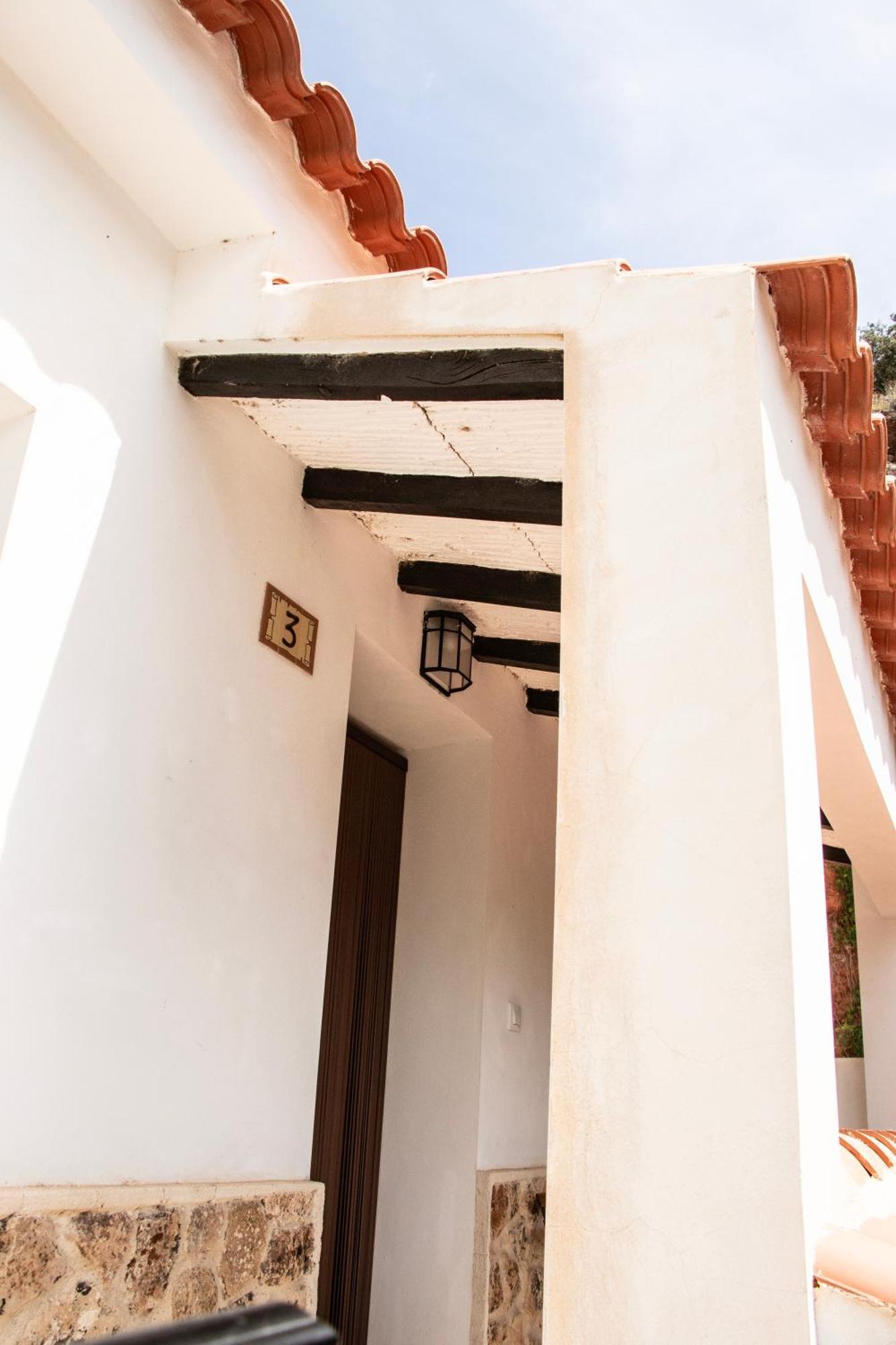 Casas Rurales La Carrasca 오사 데 몬티엘 외부 사진